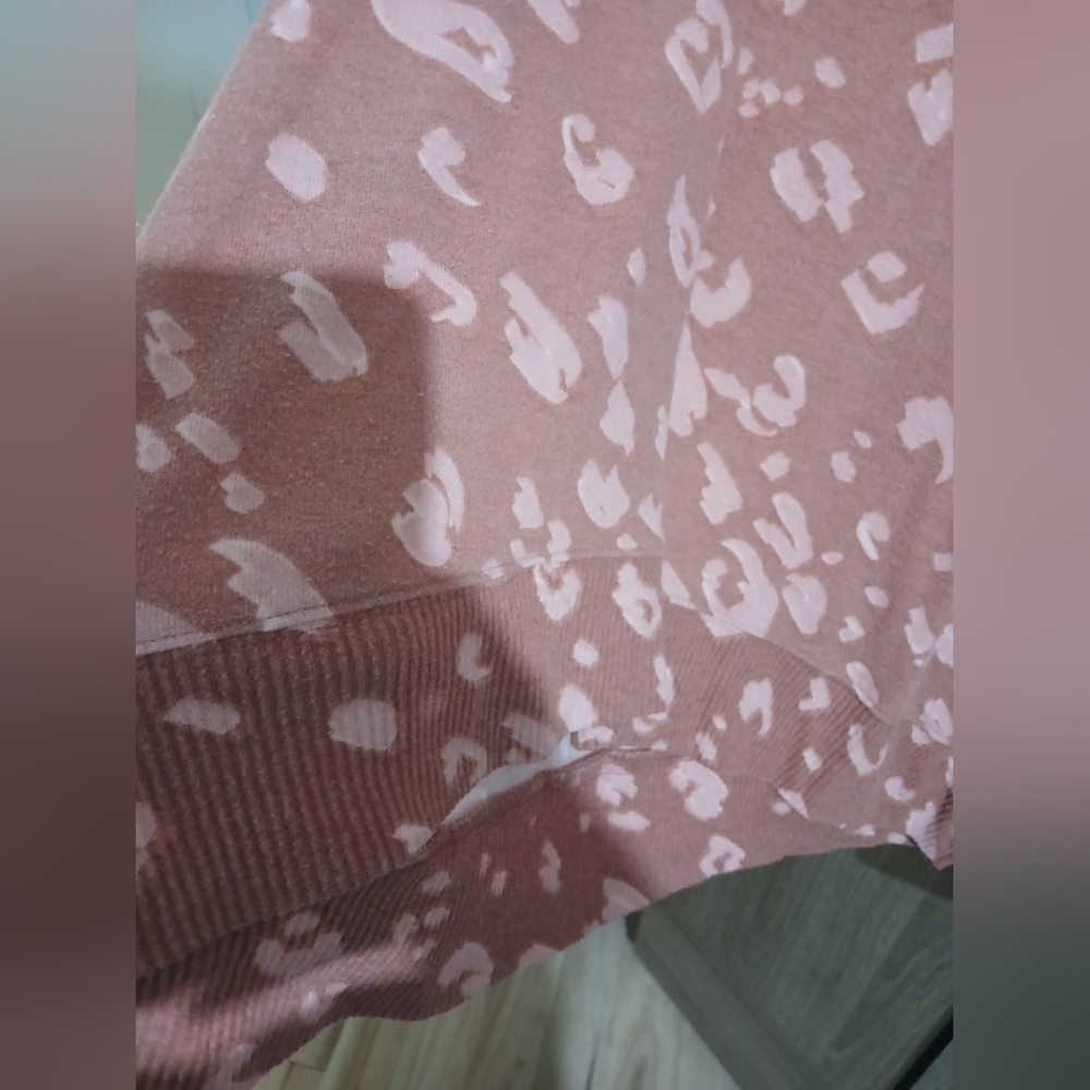 Leopard Print Sweaters in Pink and Blue #0007 - Picture 5 of 9